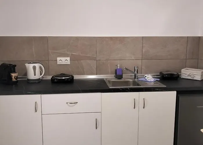 Thea\'S Apartment