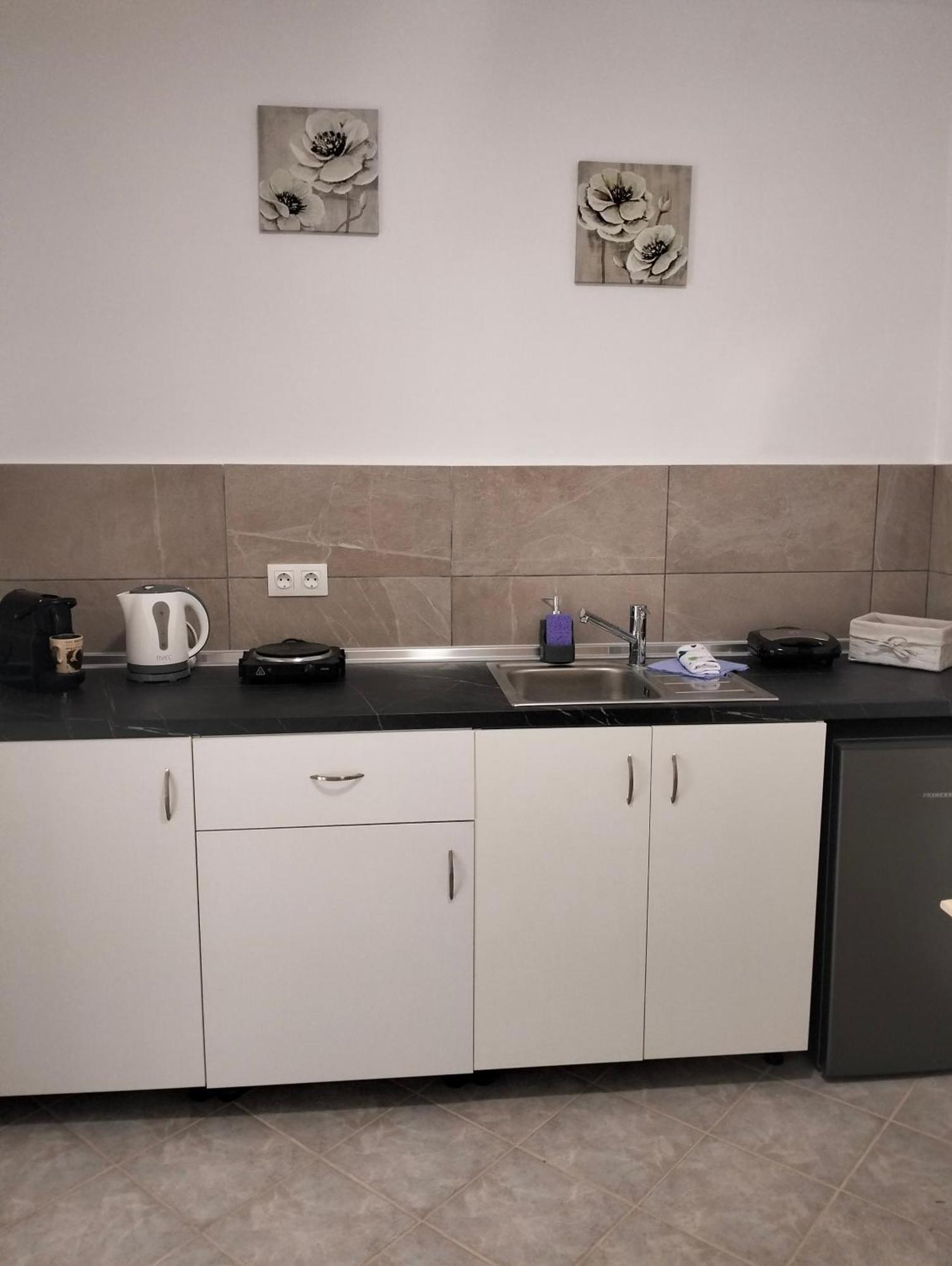 Thea's Apartment
